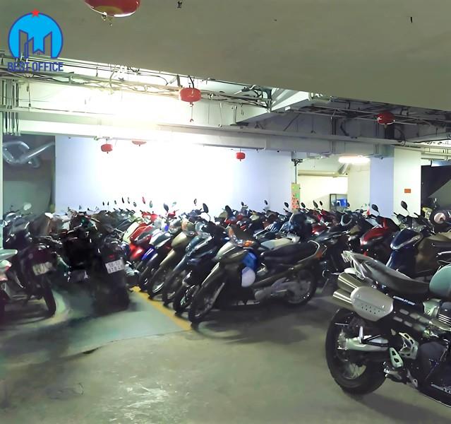 CAO ỐC MISS ÁO DÀI