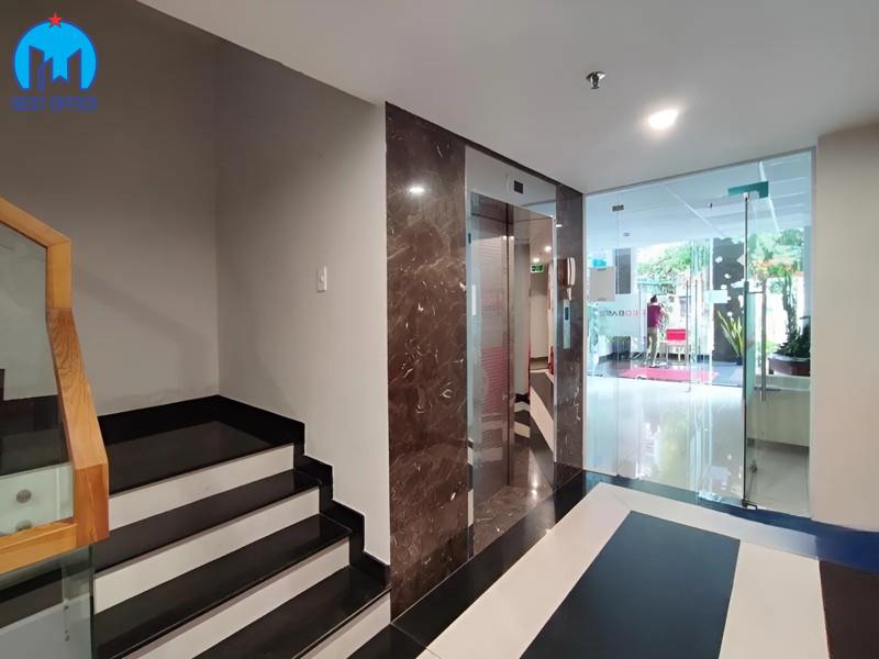 CAO ỐC RED BASE BUILDING